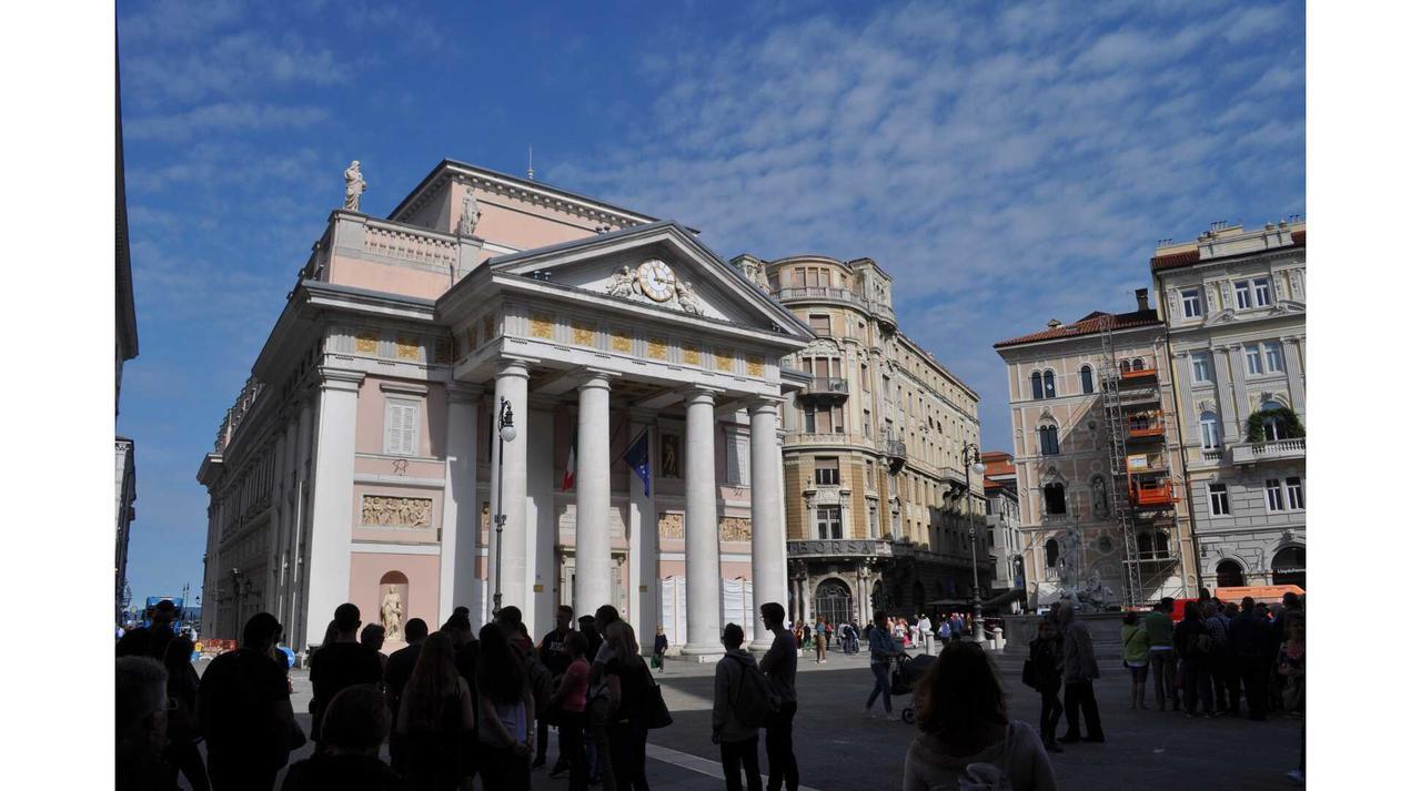 Unica Nel Cuore Storico Di Trieste Exterior foto